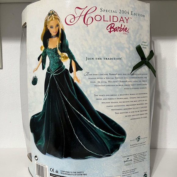 Holiday Barbie 2004 - Picture 2 of 2